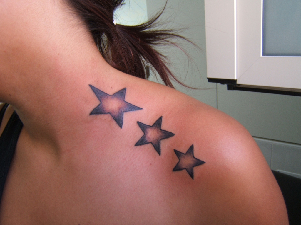 star-tattoos-for-girls