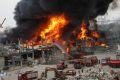 Beirut: un mese dopo l'esplosione nella capitale del Libano un incendio al porto di Beirut semina il panico
