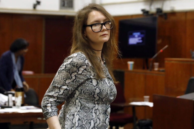 La finta ereditiera Anna Sorokin sta girando il suo reality show mentre sconta gli arresti domiciliari